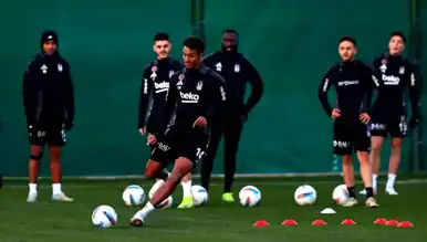 Beşiktaş, Adana Demirspor Deplasmanına Hazırlanıyor