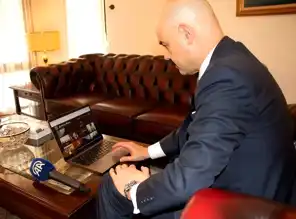 Büyükelçi Öskiper, AA 'Yılın Kareleri'ni Seçti