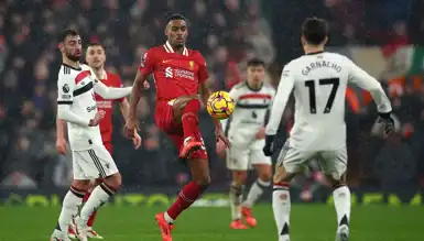 Liverpool-Manchester United: Heyecan Veren 2-2 Berabere!