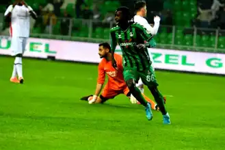 Sakaryaspor, Karagümrük'e Evinde Mağlup Oldu