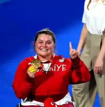 Öznur Cüre Girdi: Yılın Paralimpik Kadın Sporcusu!