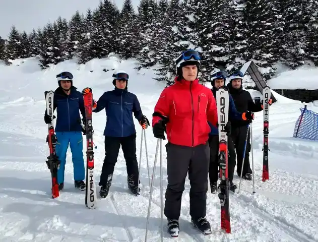 Başkan Güler'den Gençlere Kayak Sürprizi!