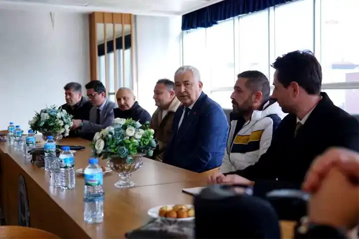 Türkmen: Kemalpaşa Amatör Futbol Kulüplerine Destek Var!