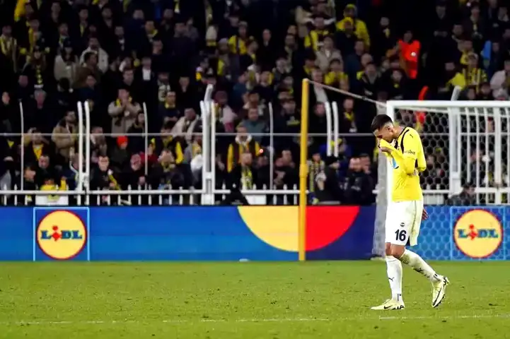 Mert Müldür'ün Omzu Çıktı! Tedaviye Başlandı
