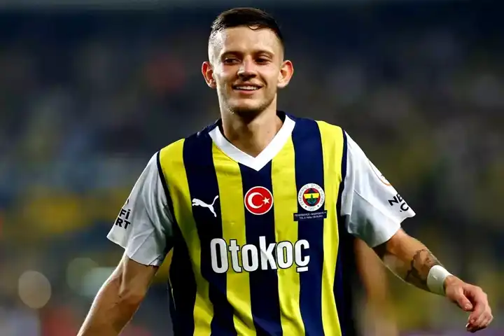 Szymanski, Fenerbahçe'nin Tarihi Golüne İmza Attı!